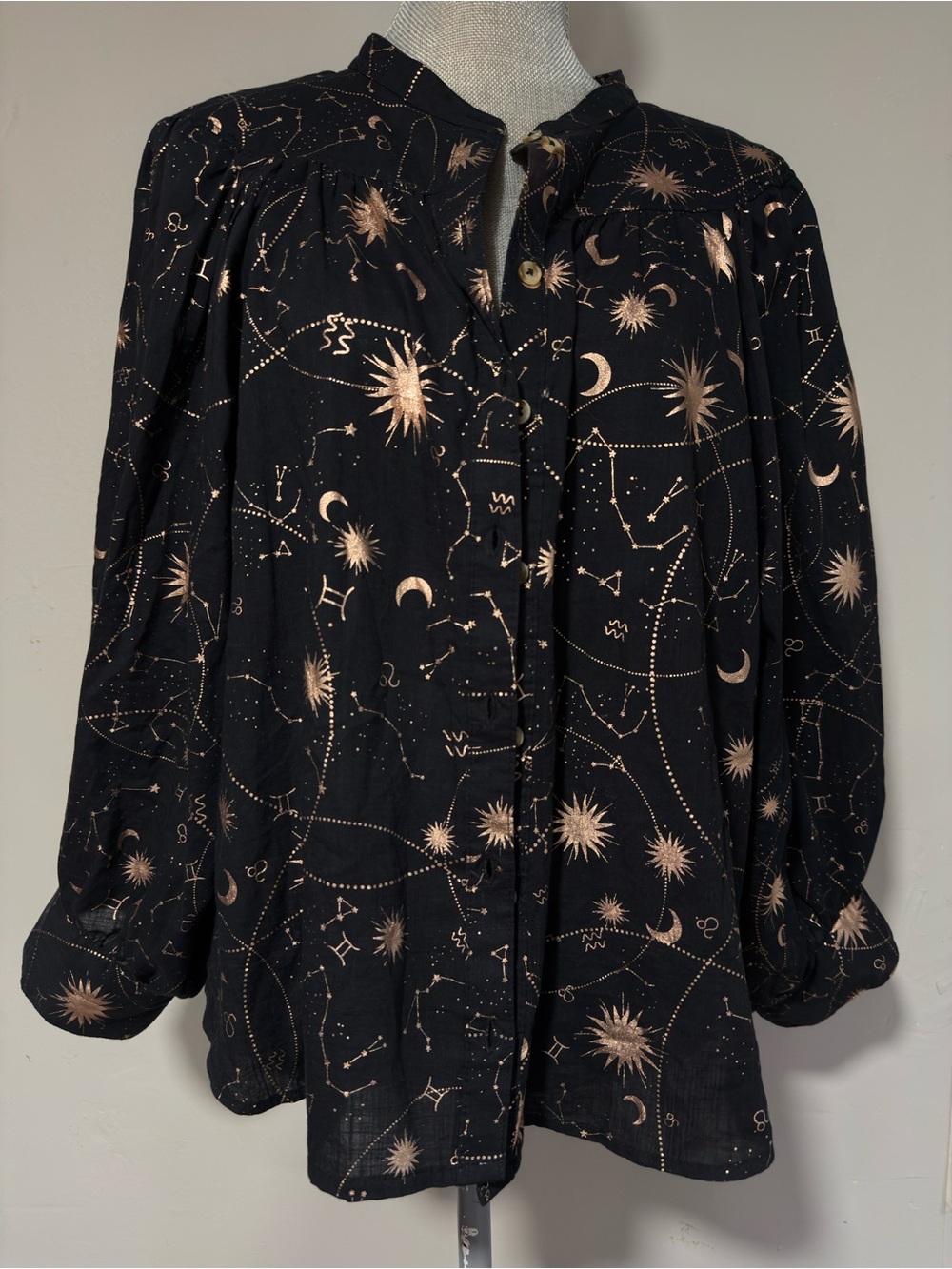 Mauve By Anthropology Black Celestial Print Button-Front Women's Blouse - Picture 2 of 6